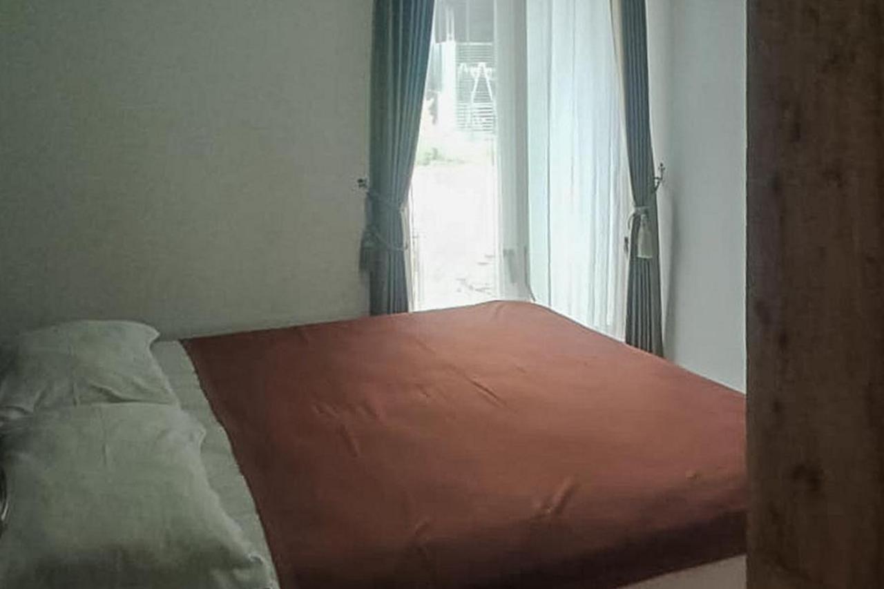 Syafa Homestay Syariah Mitra Reddoorz Tuban  Exteriör bild